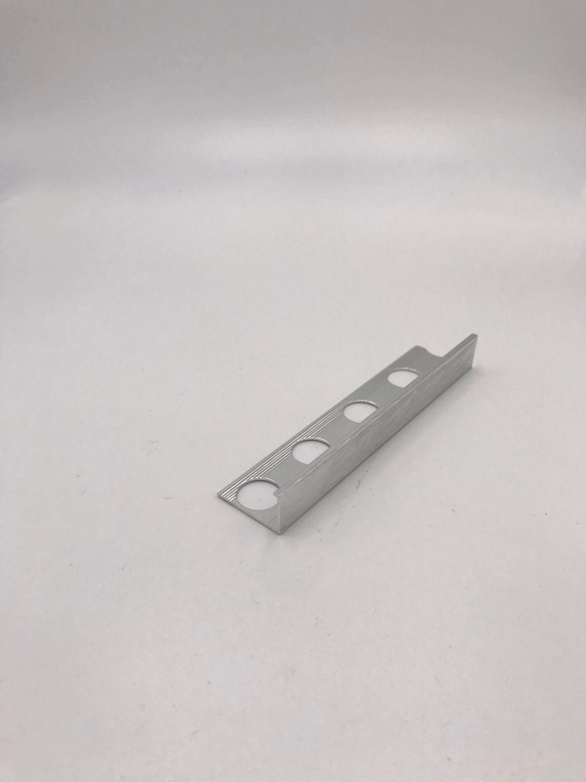 01193 - REMATE SEPARADOR ALUMINIO - PLATA BRILLO CEPILLADO - 12 mm