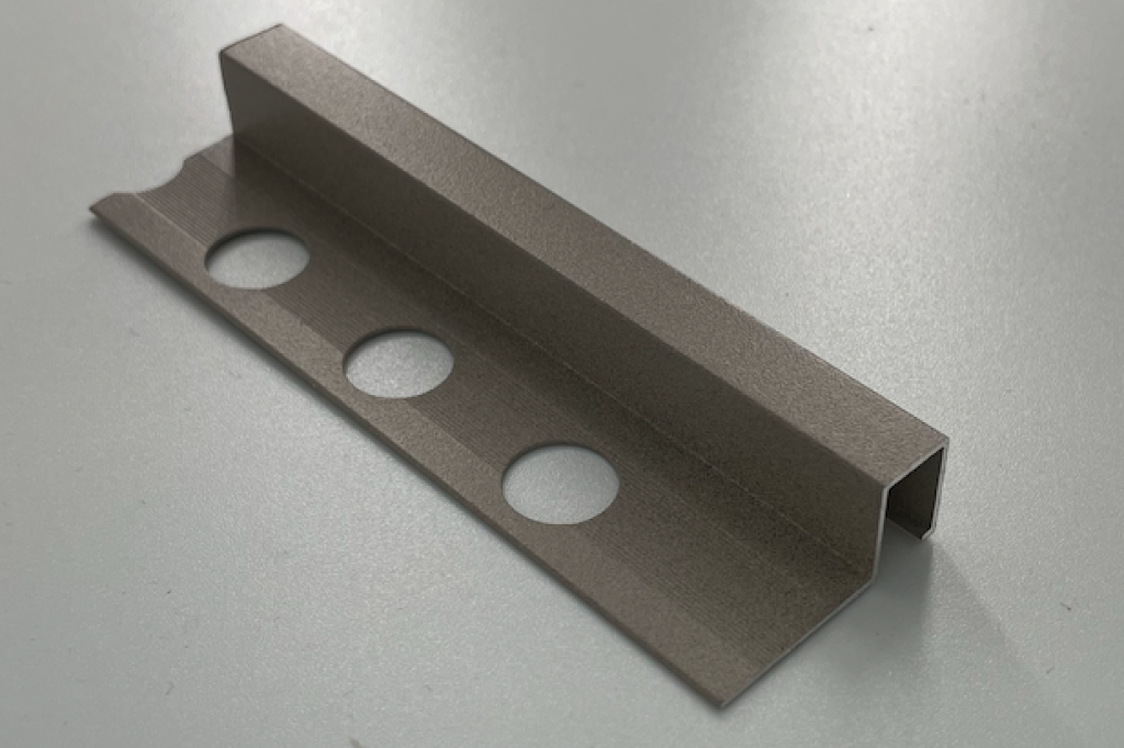 00502 LISTELO ALUMINIO TEXTURIZADO - MUD - 10 x 12 mm