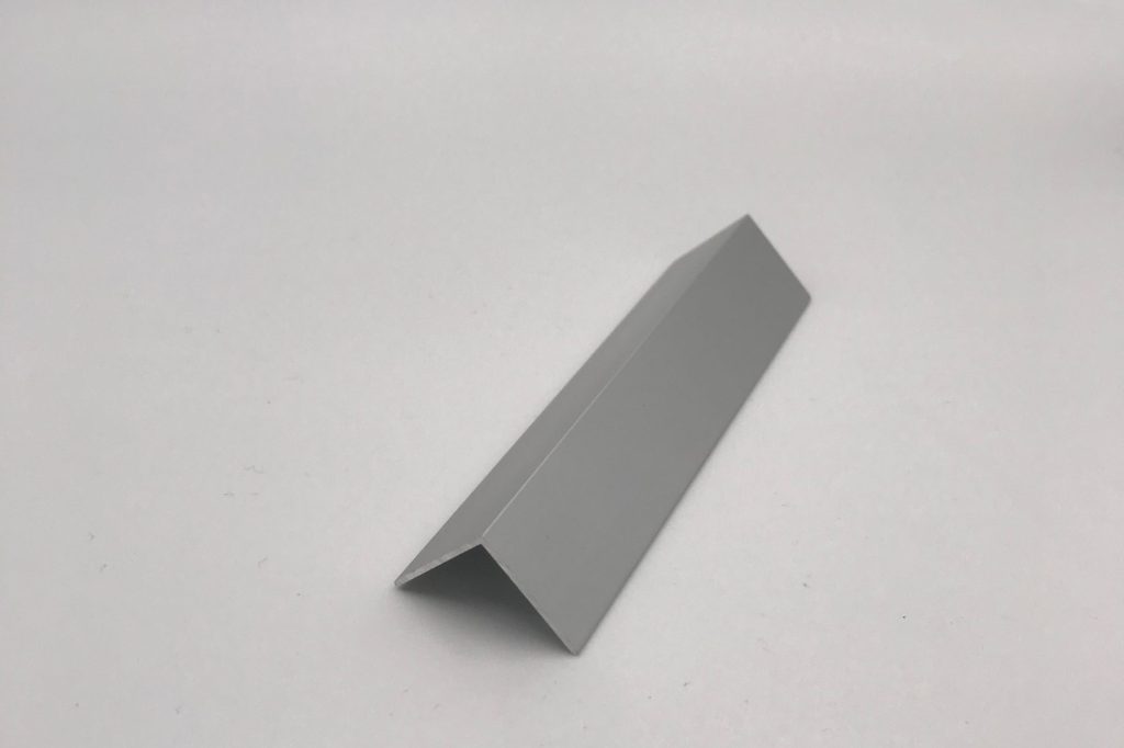 01422 - ÁNGULO ALUMINIO - PLATA MATE - 20x20 mm