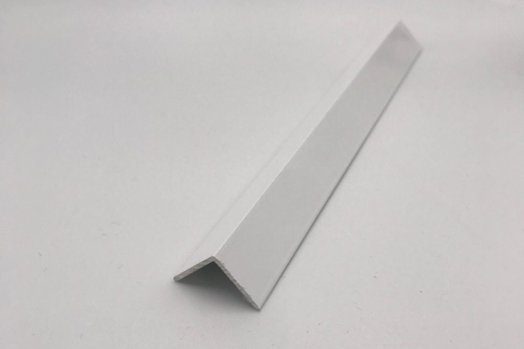 01424 - ÁNGULO ALUMINIO - BLANCO - 20 x 20 mm