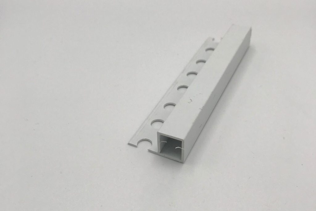01640 - LISTELO PVC - BLANCO - 12 x 12 mm